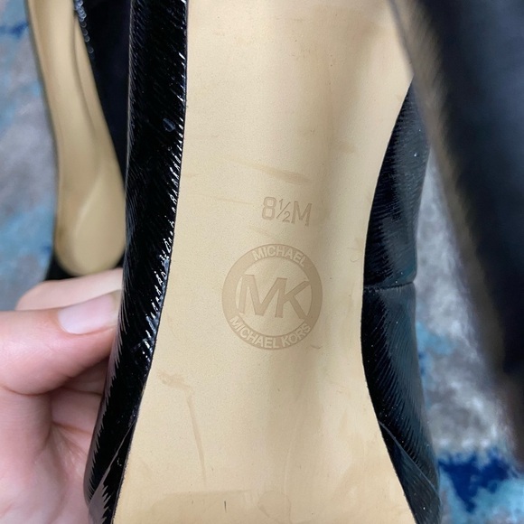 Micheal Kors Black Platform pumps size 8.5 - Picture 8 of 9